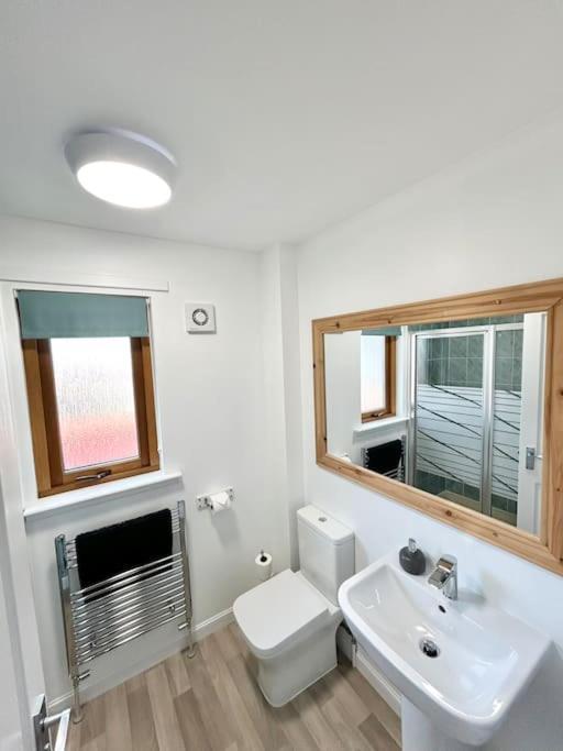 Cosy At Camden, Entire Bungalow Evanton Exterior foto